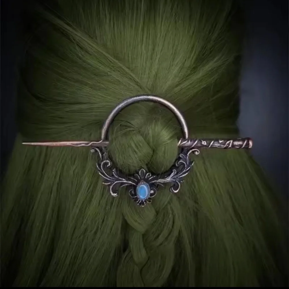 Elegant Silver Hairpin with Blue Accent - Picture 3 of 4